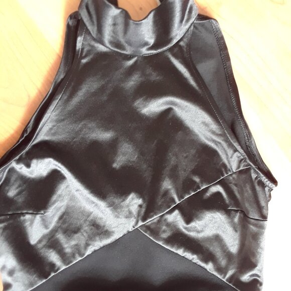 Vintage Mock Neck Dress - Picture 6 of 8